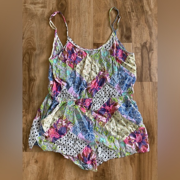 Victoria Secret Beach Romper Cover-up Bali Patchwork - Size M - Picture 2 of 4